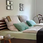 Grosszuegige Direkt In Der Altstadt Erfurts